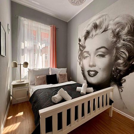 Apartament Filmowy Walbrzych Bagian luar foto